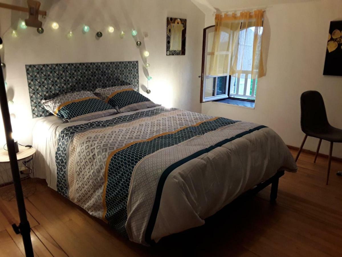 Chambre Sergeanne Doulezon Exterior photo
